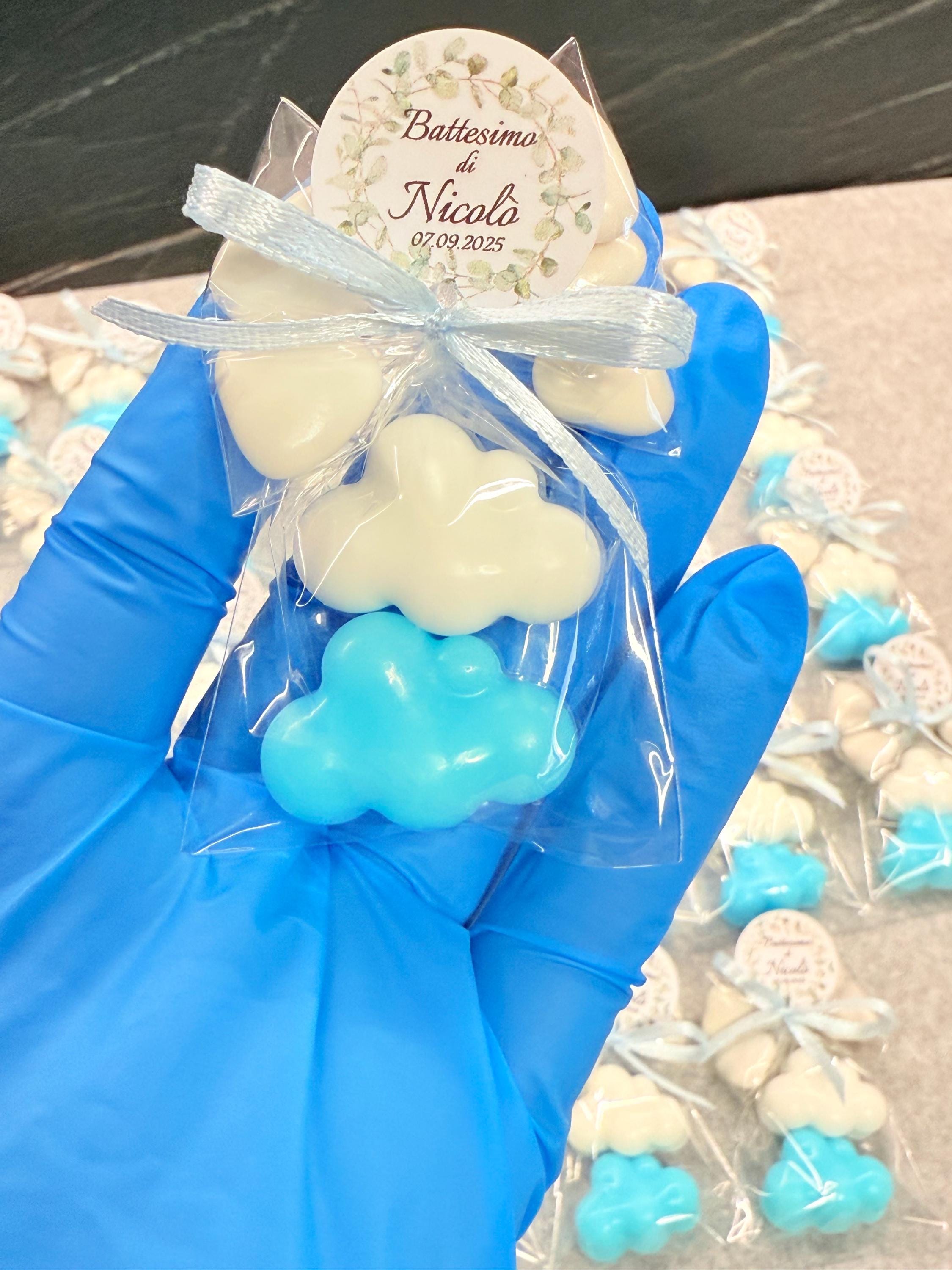 SAVON "2 NUVOLETTE" avec sachet transparent, 5 dragées cœur et étiquette personnalisée