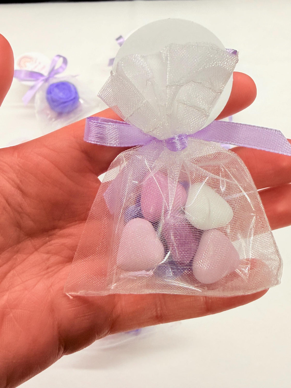 MIXED SOAP "PICCOLI FIORI" with organza bag, 5 heart-shaped confetti, and personalized tag