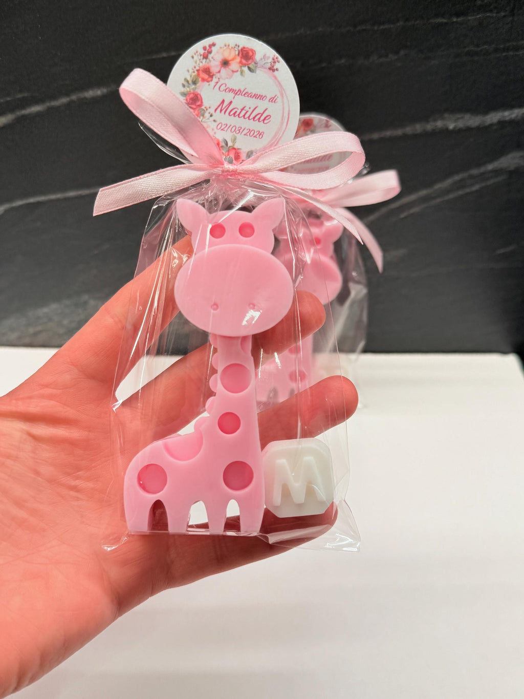 "GIRAFFE + LETTER" SOAP with clear bag and personalized tag