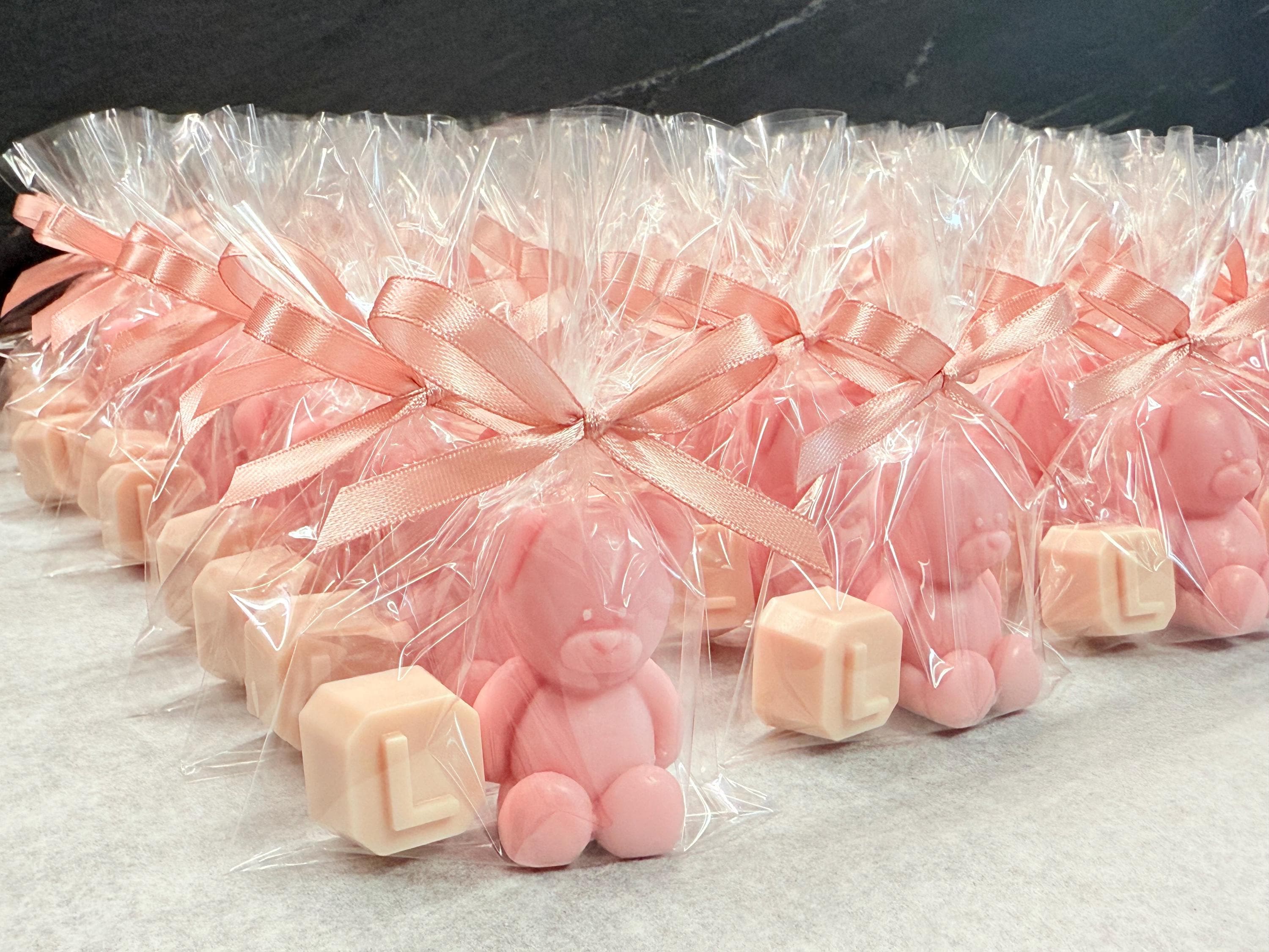 SAVON « OURSON + LETTRE » avec sachet transparent et étiquette personnalisée