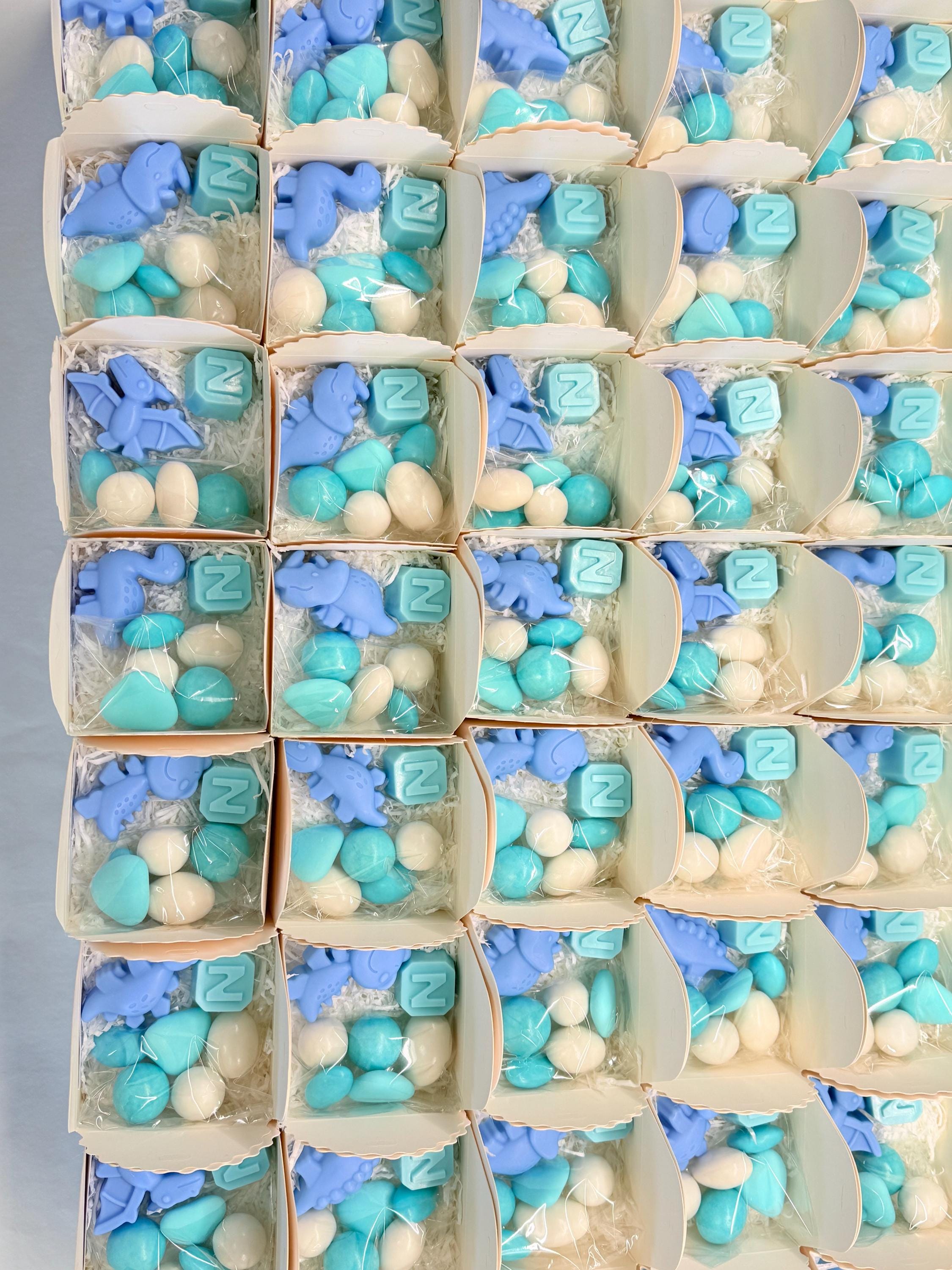 Savon "DINOSAURES MIXTES + Lettre" avec boîte, confettis et étiquette personnalisée
