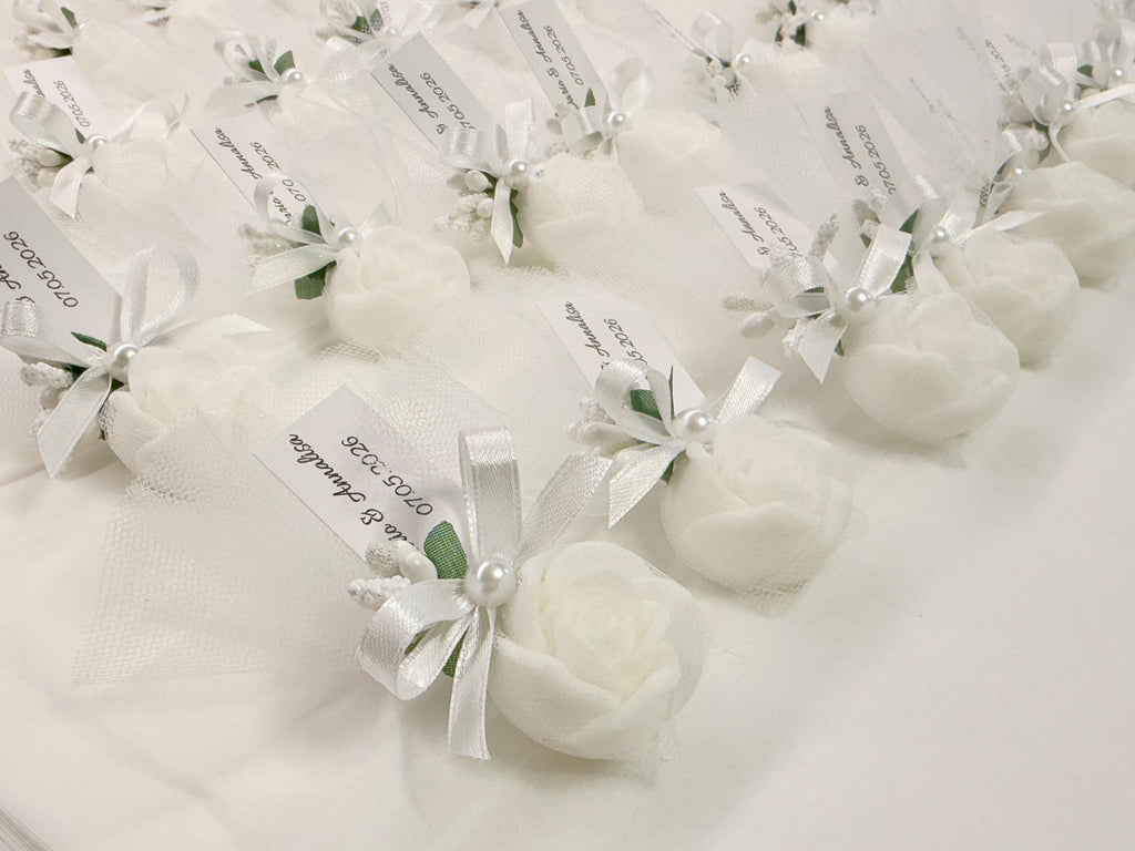 SAVON «ROSE» avec tulle et étiquette personnalisée