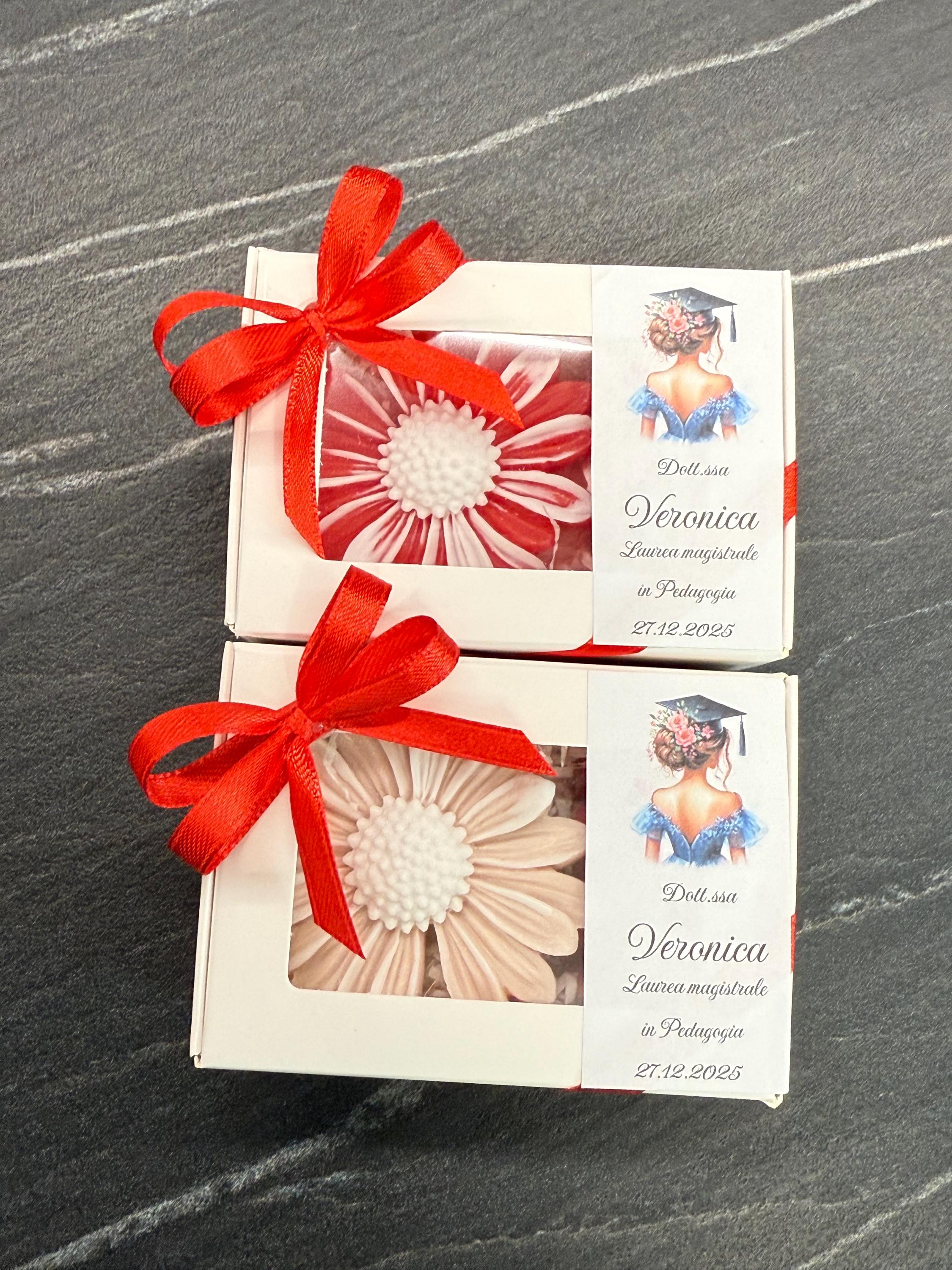 SAVON MARGHERITA avec boîte et dragées/bonbonnières de Remise de diplôme/docteur/personnalisé