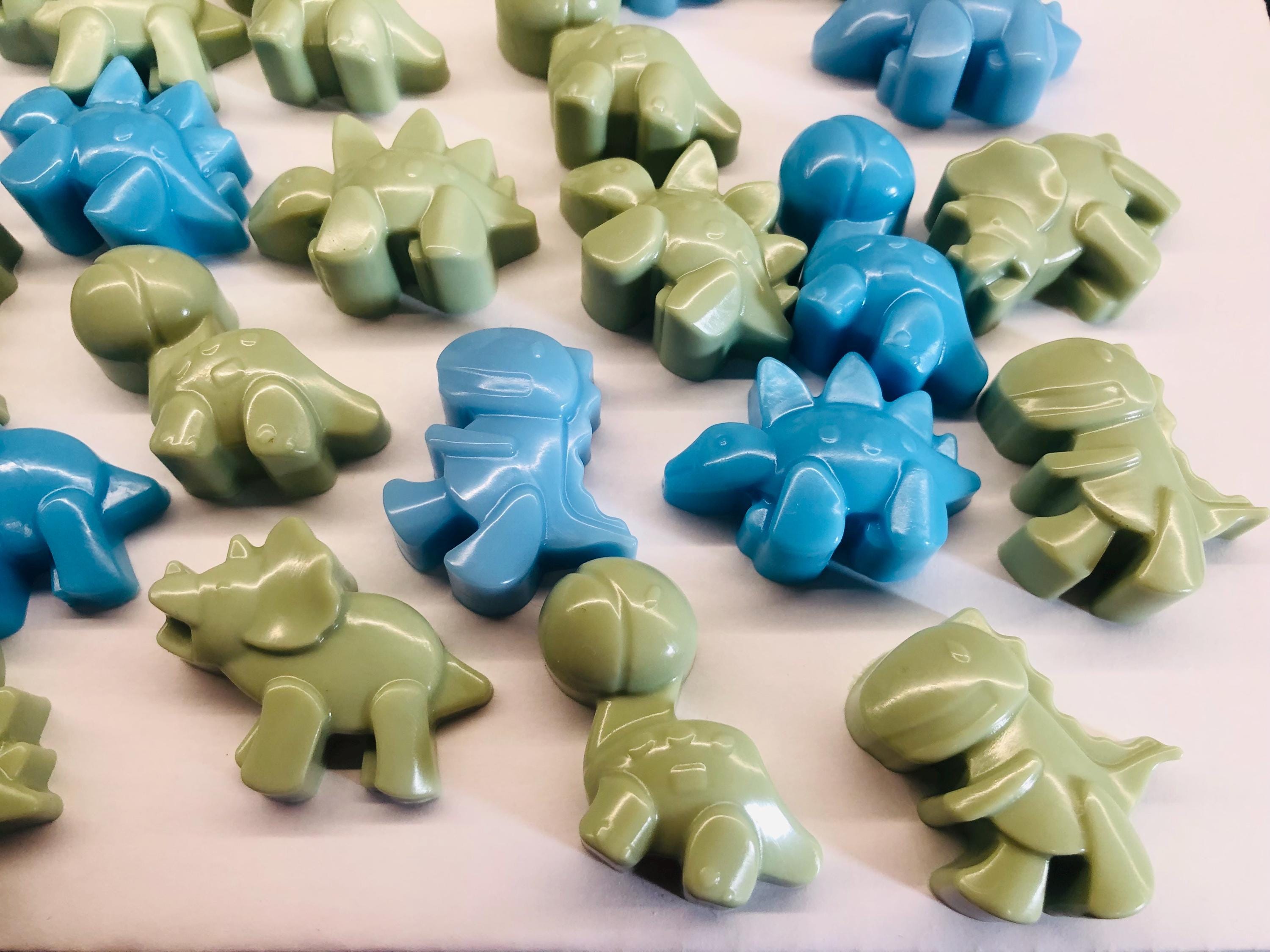 SAVON MÉLANGE DINOSAURES PERSONNALISÉ SANS EMBALLAGE