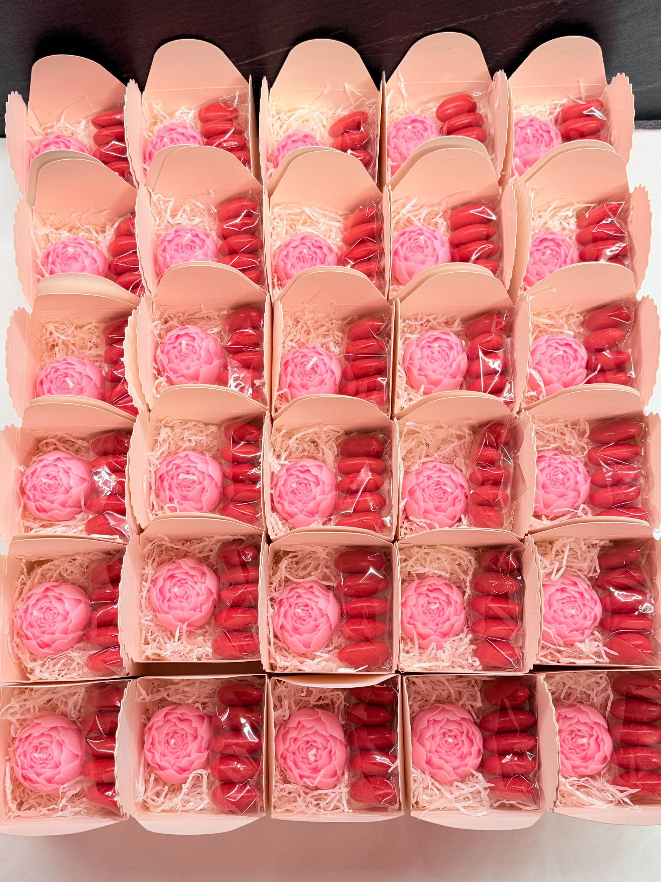 BOUGIE BOURGEON de PIVOINE Parfumée avec Boîte, Dragées et étiquette personnalisée/cadeaux de fin d'études/doctoresse