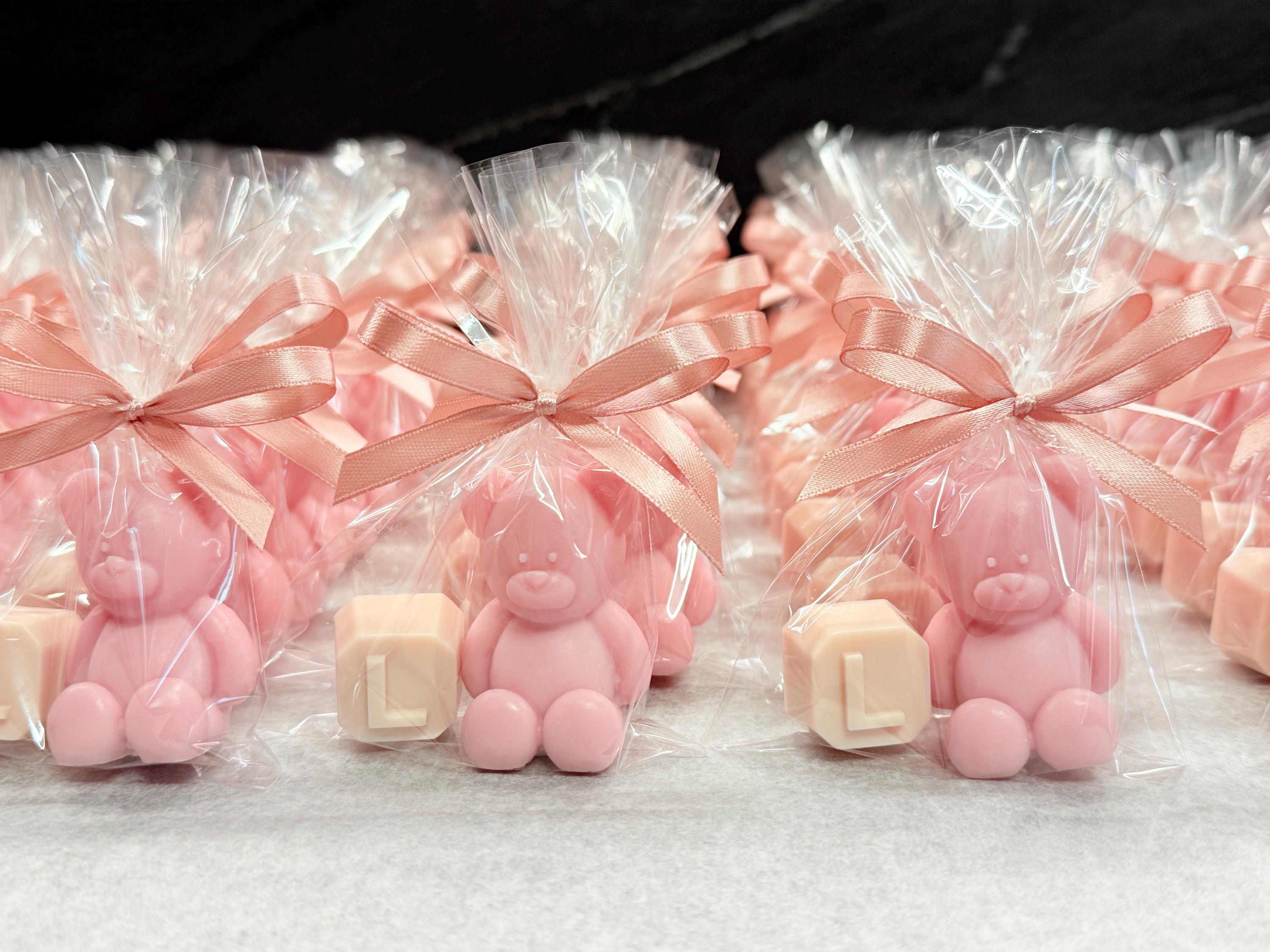 SAVON « OURSON + LETTRE » avec sachet transparent et étiquette personnalisée
