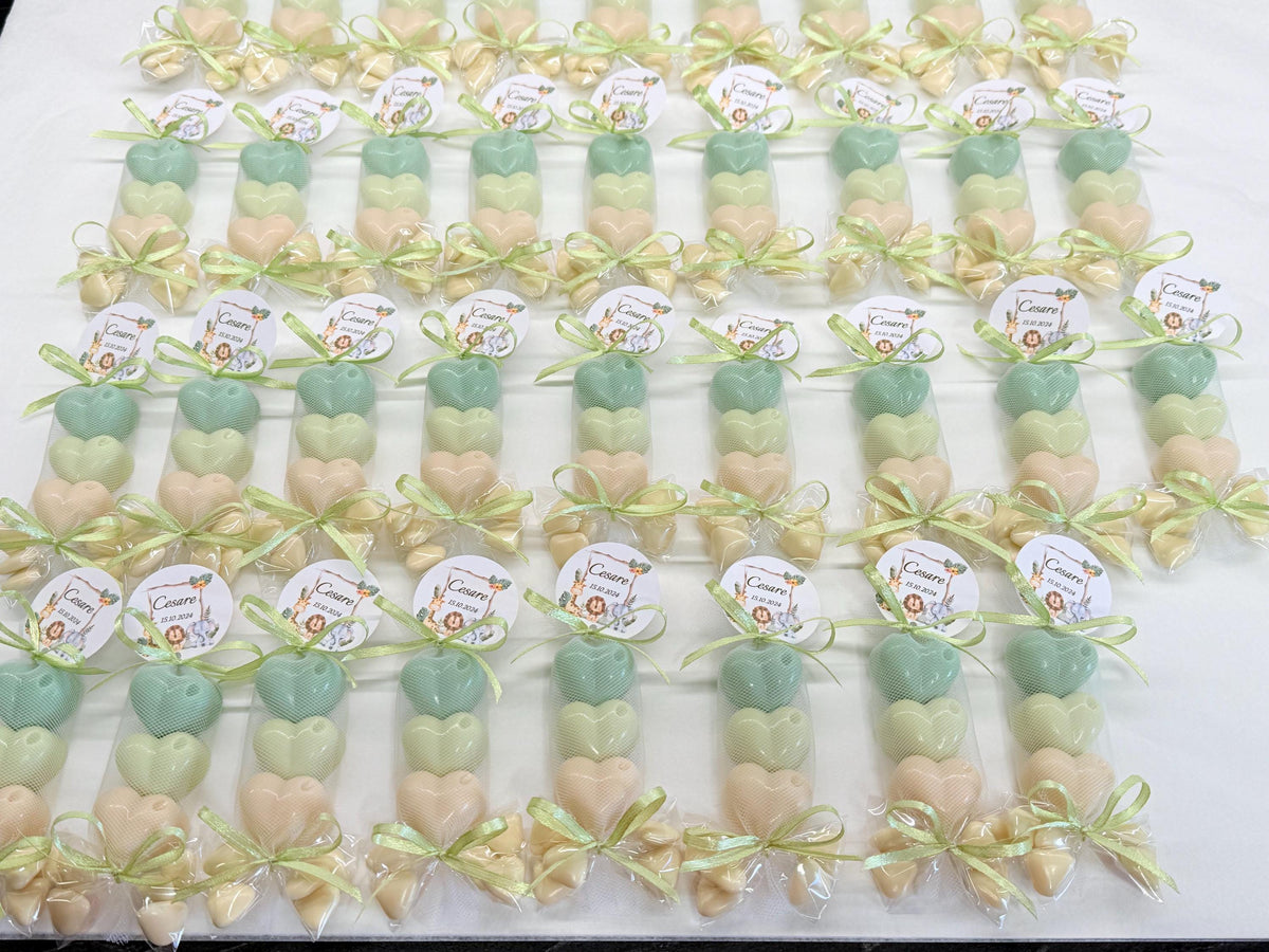 "TRIS OF HEARTS" SOAP with Tulle, 5 heart-shaped Confetti, and personalized tag