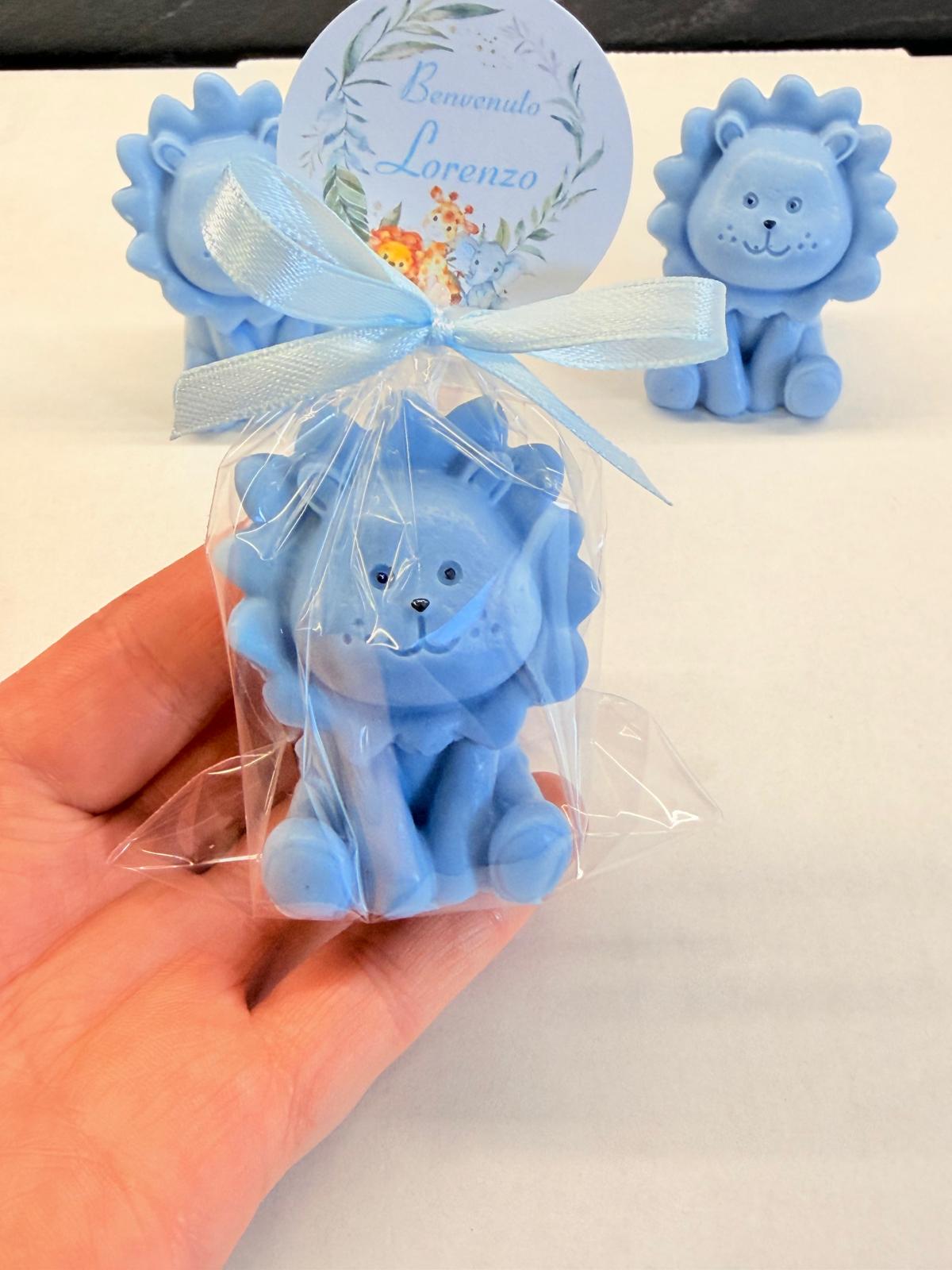 Sapone leoncino 3D con sacchetto trasparente e tag personalizzato – bomboniera safari per battesimo e nascita